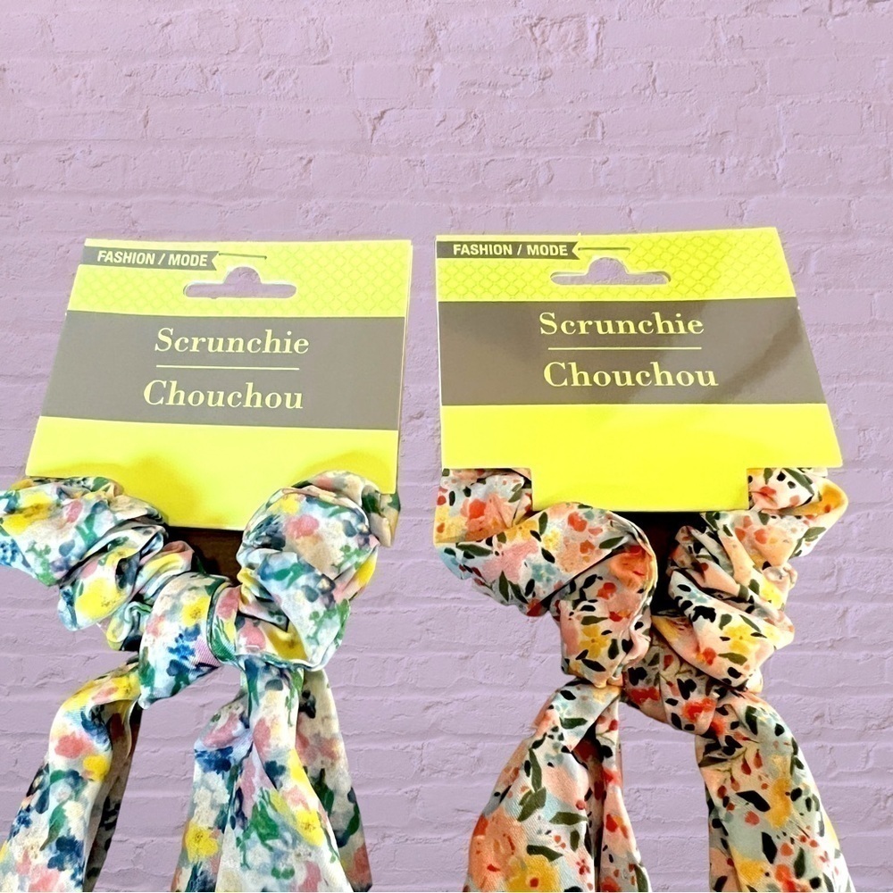 Set of 2 Floral Print Scarf Scrunchies, NWT - Picture 3 of 6